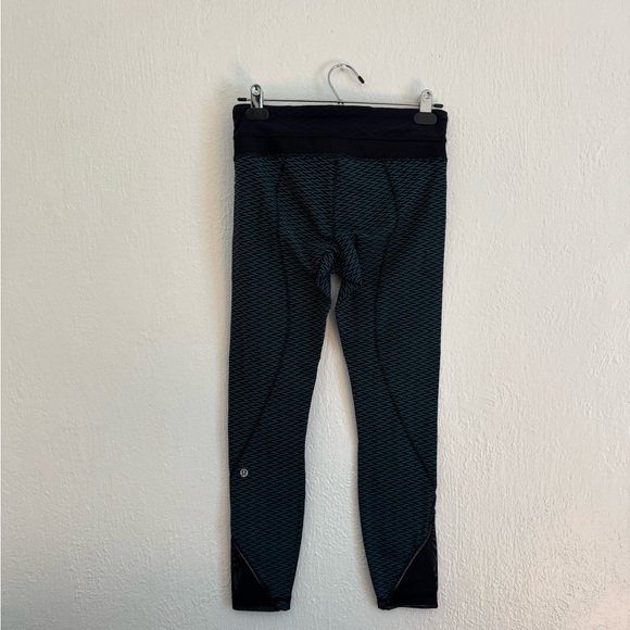 Lululemon Athletica Black and Blue Leggings - Picture 1 of 5